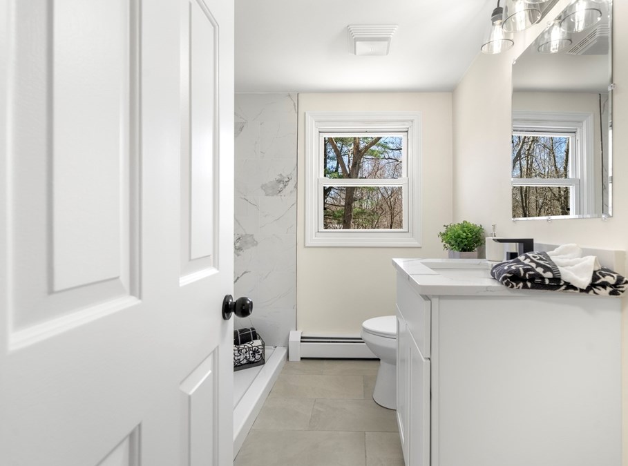 2700 Anderson Dr, Dighton MA  02715-1400 exterior