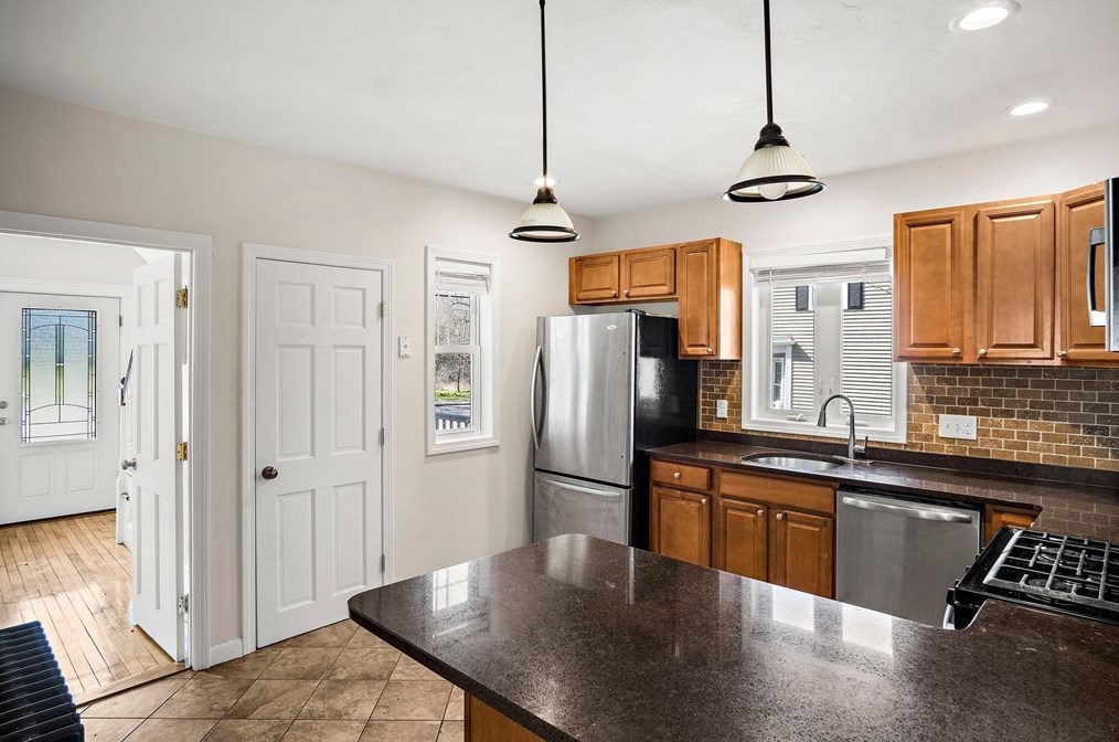 323 Franklin St, Holbrook MA  02343-1113 exterior