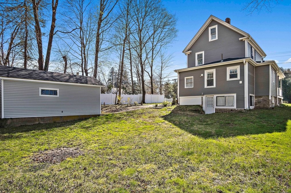 323 Franklin St, Holbrook MA  02343-1113 exterior