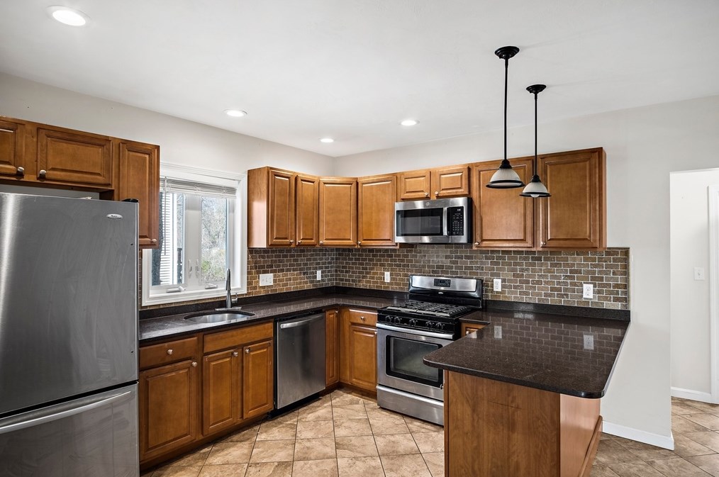 323 Franklin St, Holbrook MA  02343-1113 exterior