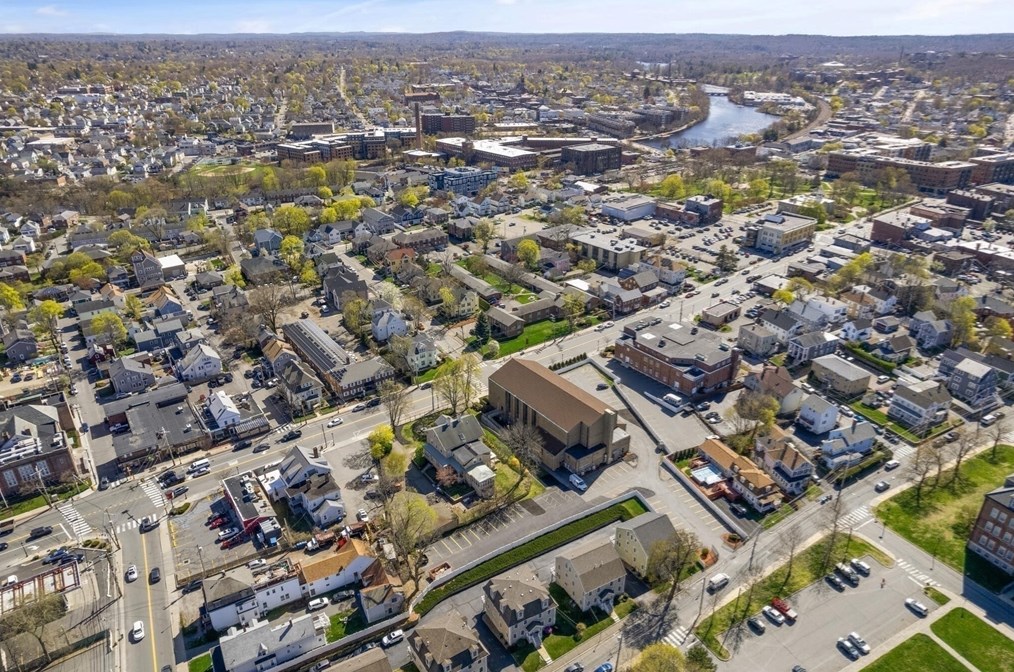 18 School St, Waltham MA  02452-5519 exterior