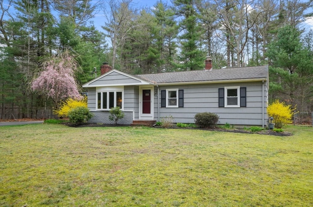 226 Forest St, Pembroke MA  02359-3334 exterior