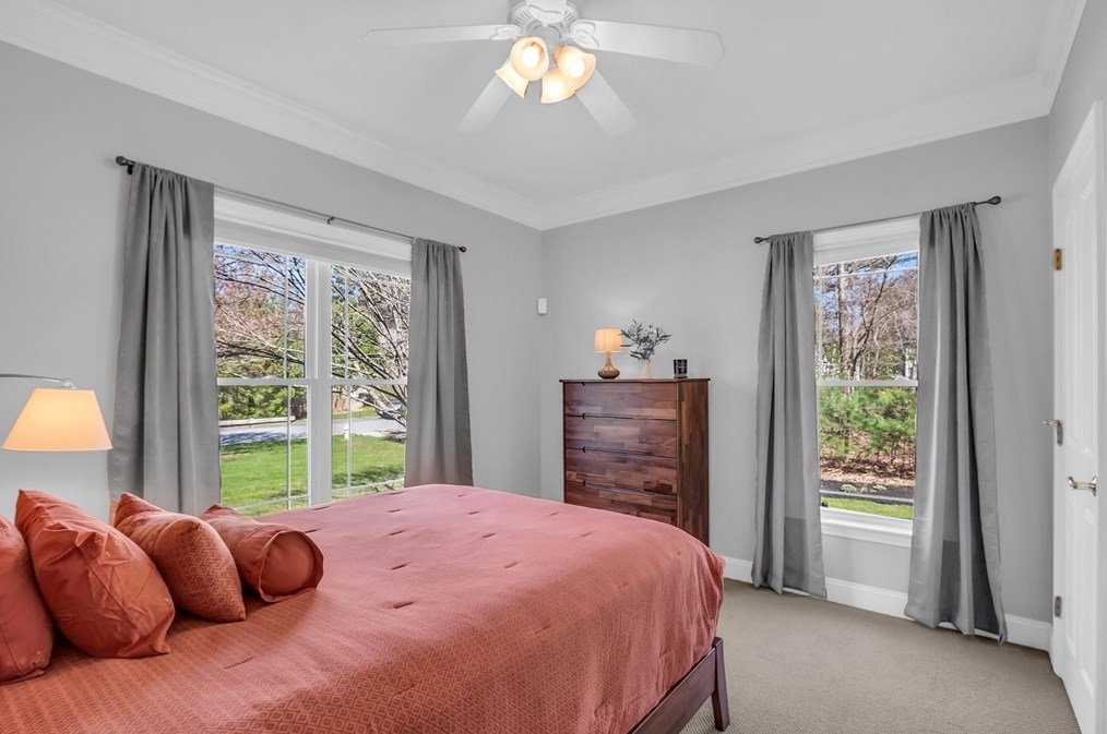 27 Shannon Way, Lancaster MA 01523-2952 exterior