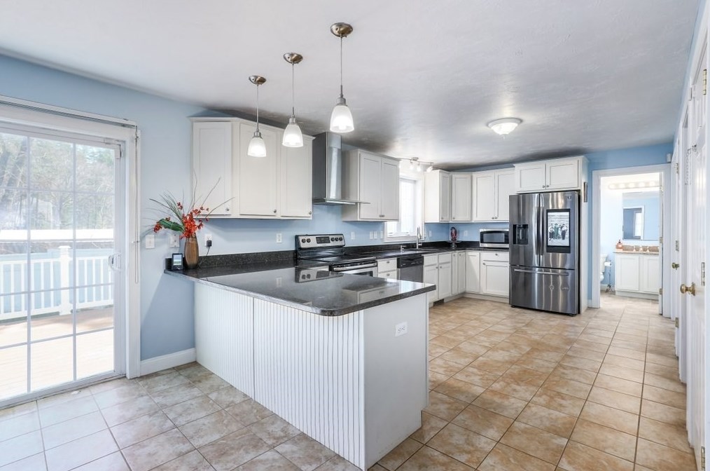 110 Wachusett St, Holden MA 01520-2631 exterior