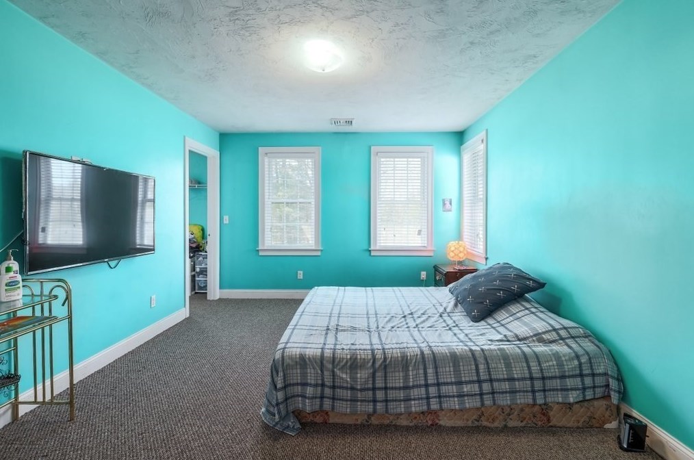 110 Wachusett St, Holden MA 01520-2631 exterior