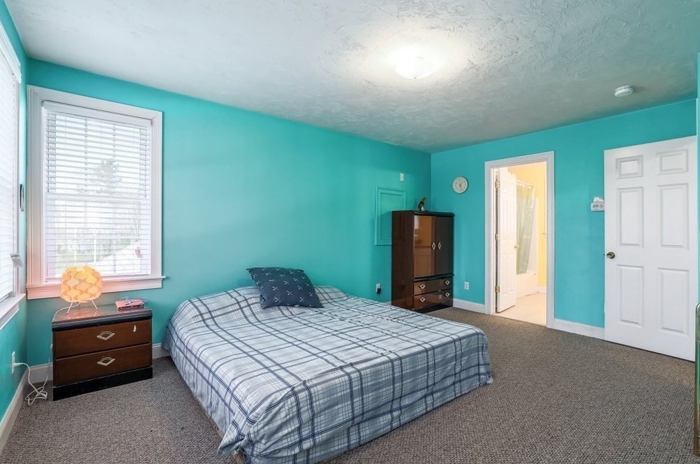 110 Wachusett St, Holden MA 01520-2631 exterior