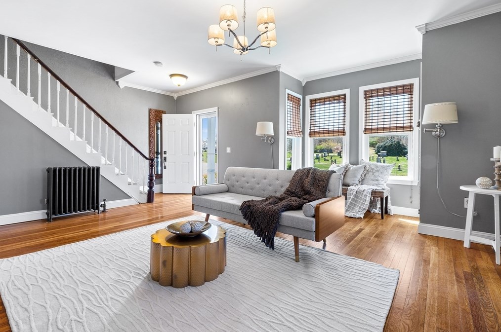 163 Central St, Franklin MA  02038-2146 exterior