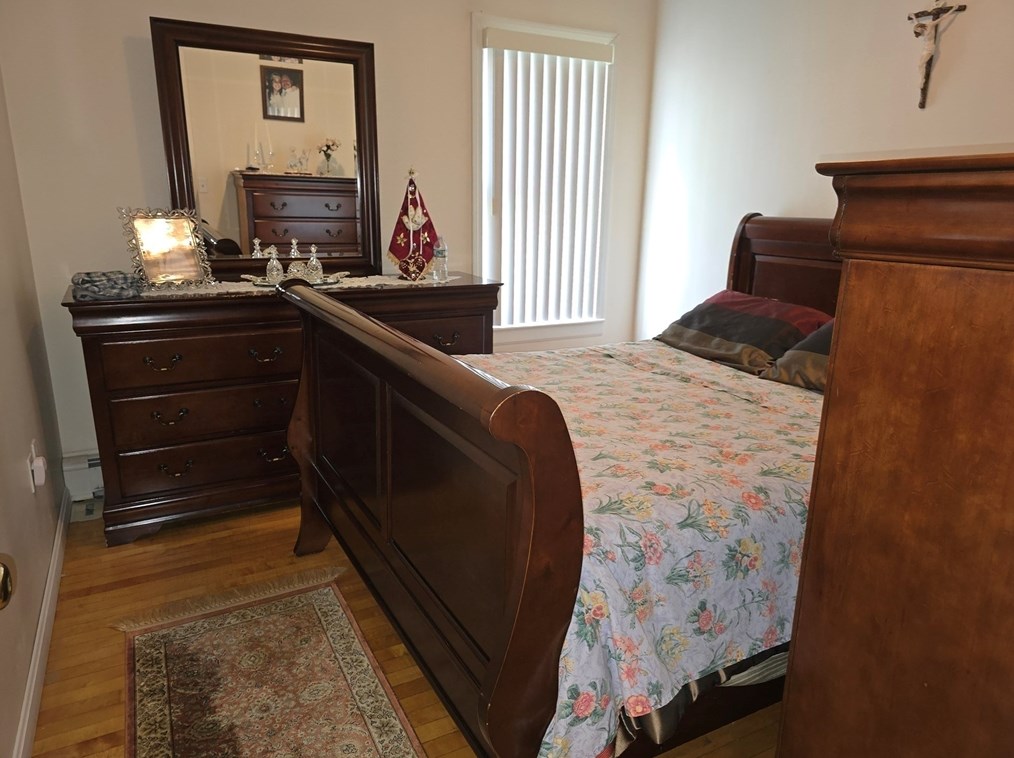 96 Danforth St, Fall River MA  02720-2323 exterior