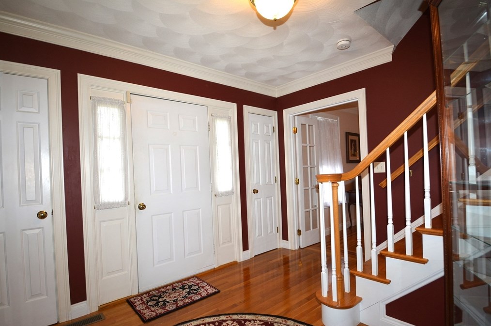 141 Eastgate Rd, Tewksbury MA 01876-1266 exterior