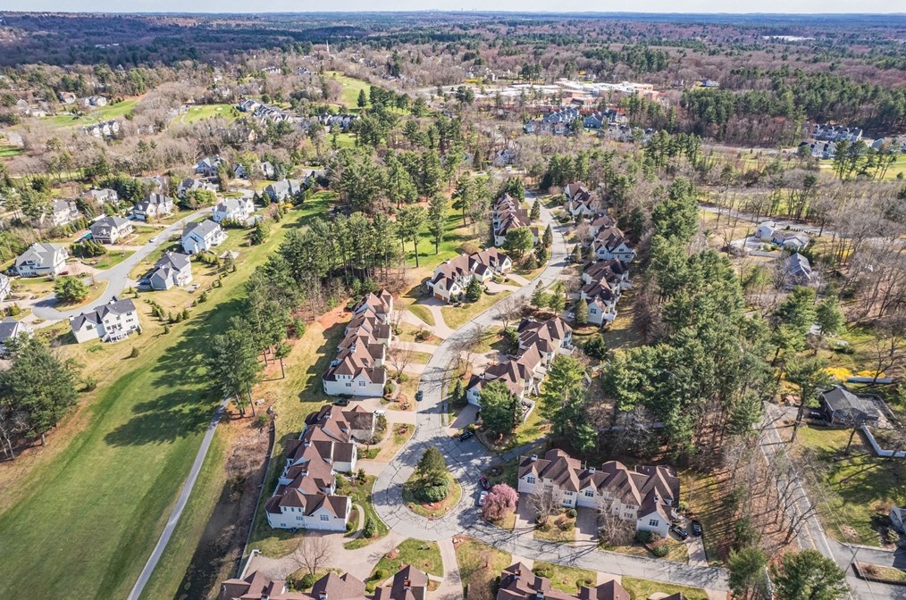 26 Bobby Jones Dr, Andover MA  01810-2880 exterior