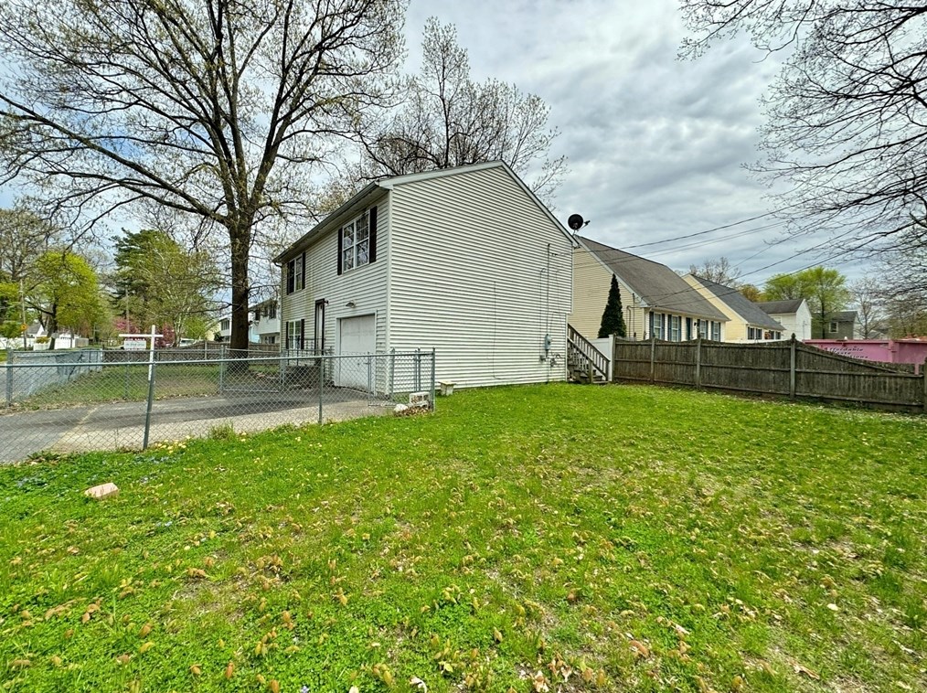 5 Olney Ave, Springfield MA  01109 exterior