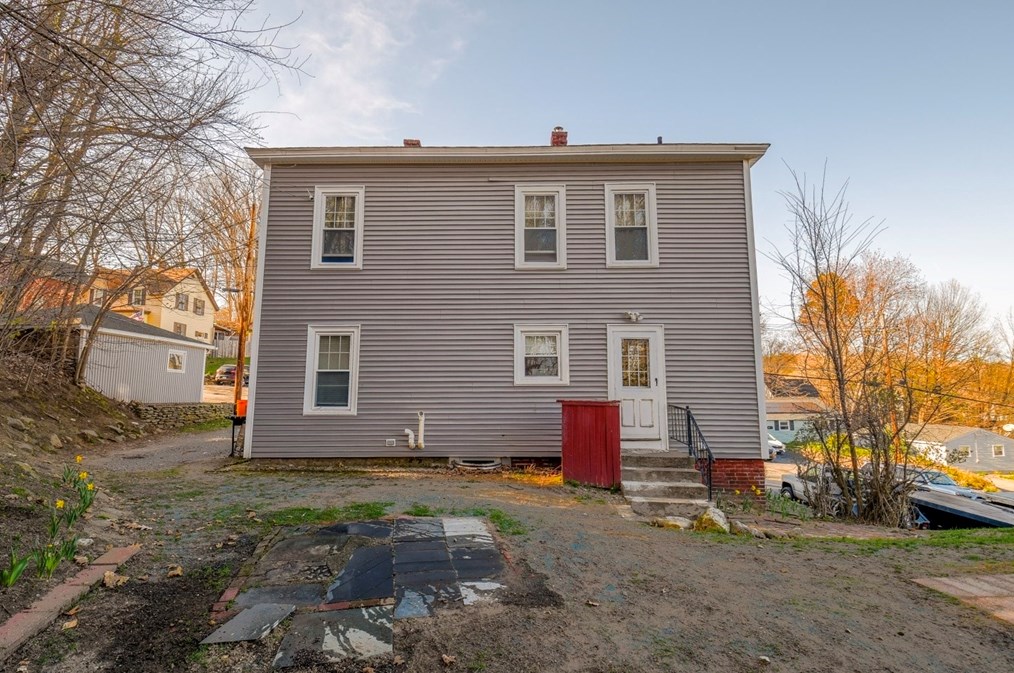 47 Mayland St, Fitchburg MA 01420-2820 exterior