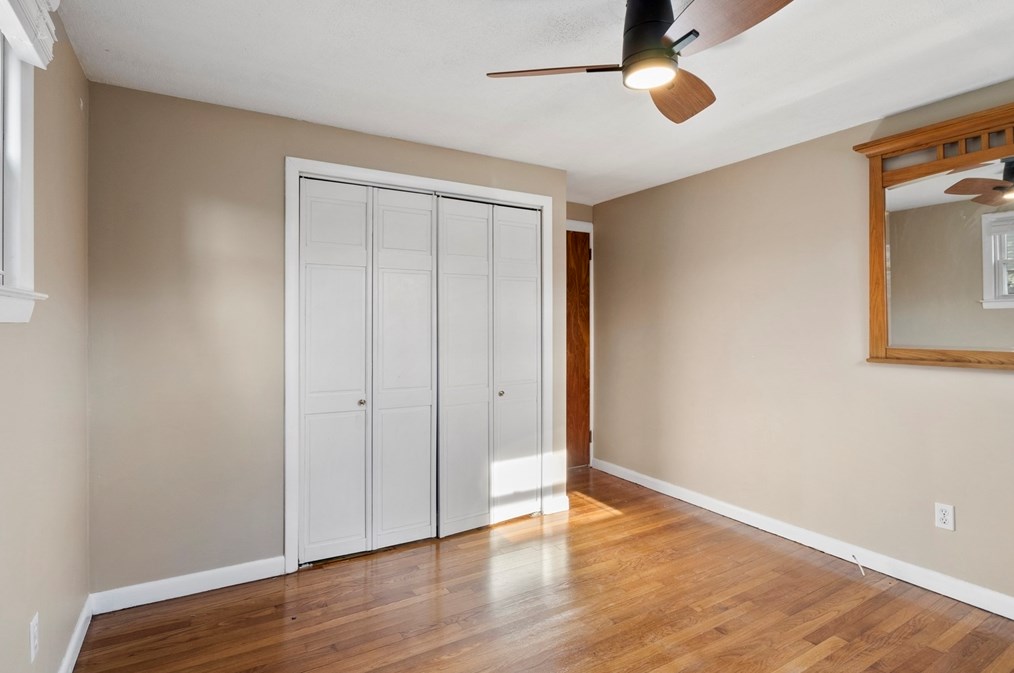 165 Sawmill Rd, Springfield MA  01118-1724 exterior