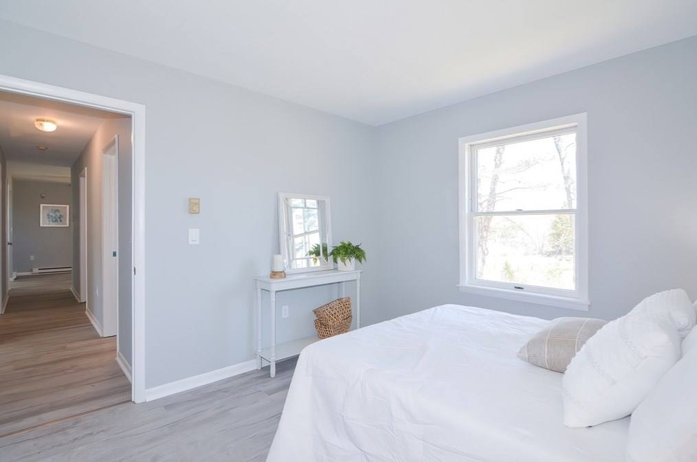 369 Thompson Rd, Webster MA  01570-1505 exterior