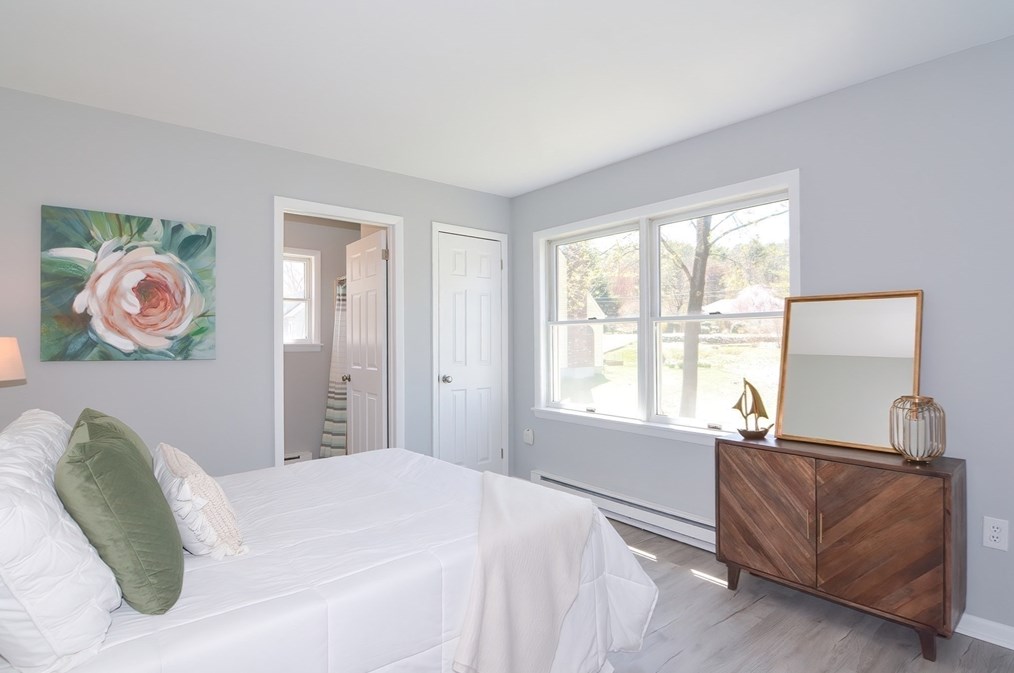 369 Thompson Rd, Webster MA  01570-1505 exterior