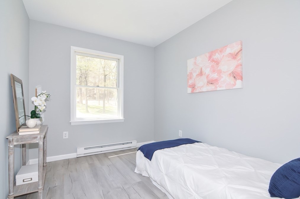 369 Thompson Rd, Webster MA  01570-1505 exterior