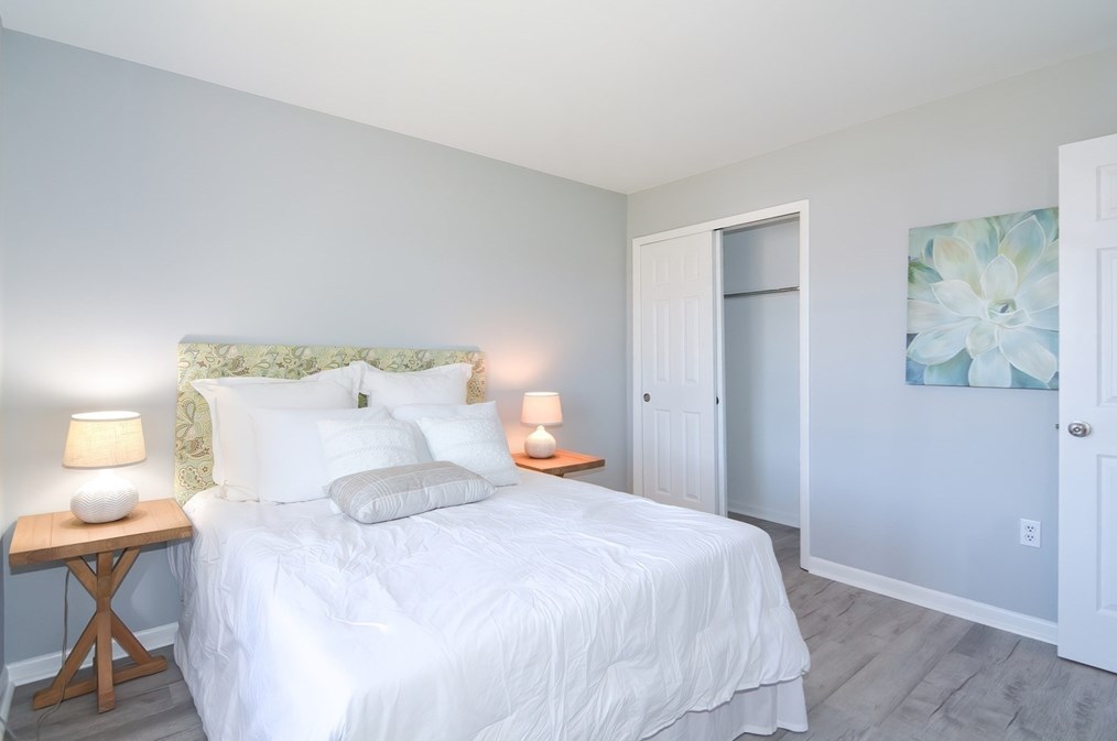 369 Thompson Rd, Webster MA  01570-1505 exterior