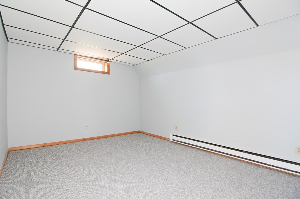 369 Thompson Rd, Webster MA  01570-1505 exterior