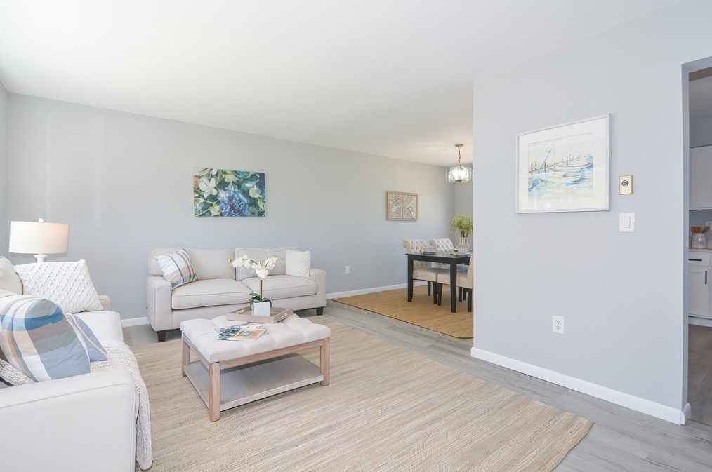 369 Thompson Rd, Webster MA  01570-1505 exterior