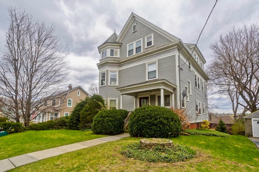 17 Barnard Rd, Worcester MA  01605-1311 exterior