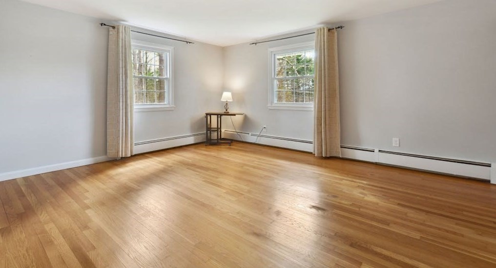 232 Howard St, Northborough MA  01532-1321 exterior