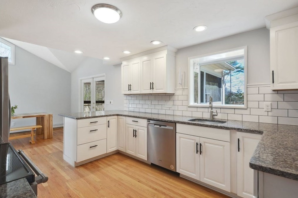 232 Howard St, Northborough MA  01532-1321 exterior