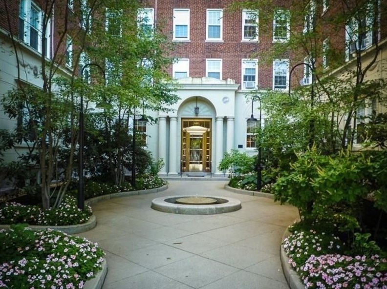 1401 Beacon St, Brookline MA 02446-4809 exterior