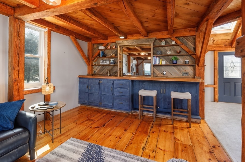 71 Willow Rd, Nahant MA 01908-1306 exterior