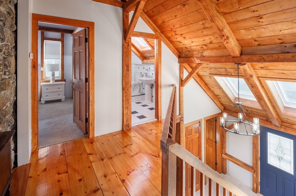 71 Willow Rd, Nahant MA 01908-1306 exterior