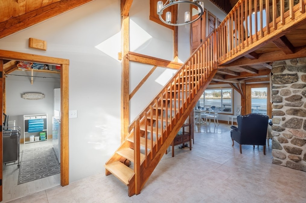 71 Willow Rd, Nahant MA 01908-1306 exterior