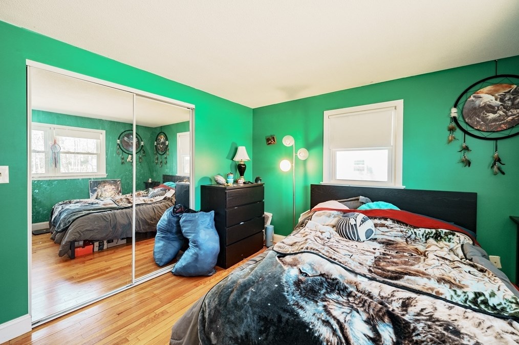 81 Richview Ave, South Hadley MA 01075-2026 exterior