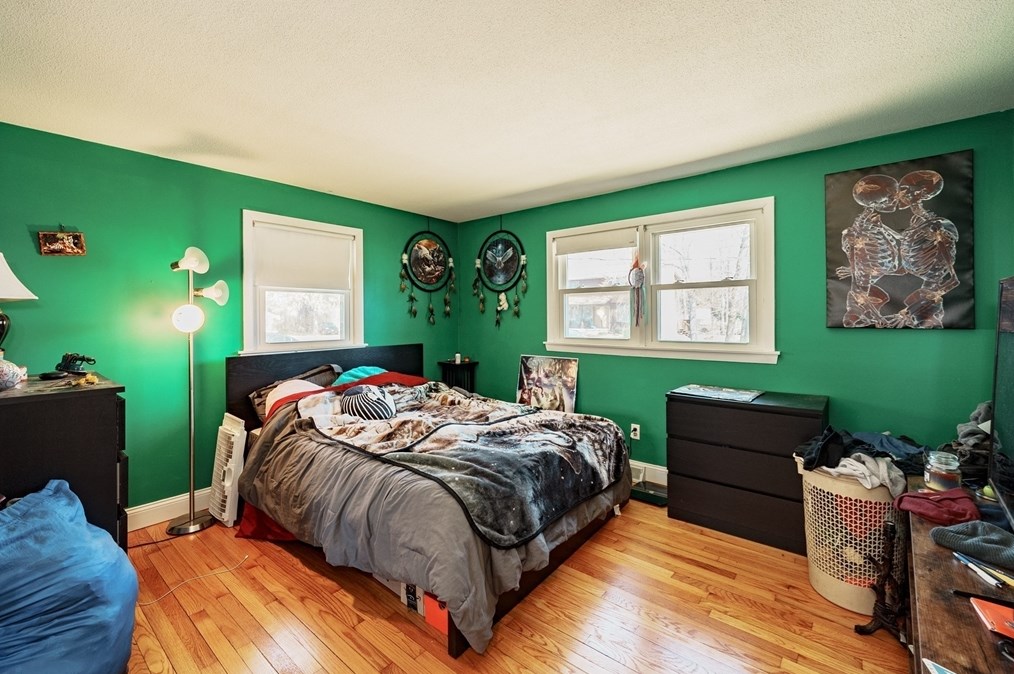 81 Richview Ave, South Hadley MA 01075-2026 exterior