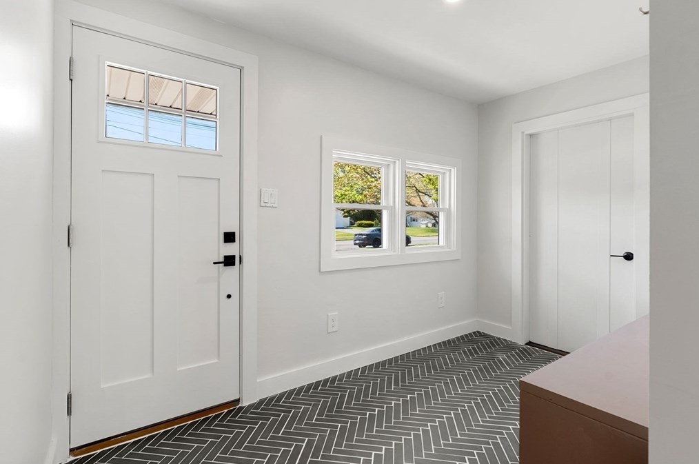 81 Burley St, Danvers MA 01923-2330 exterior