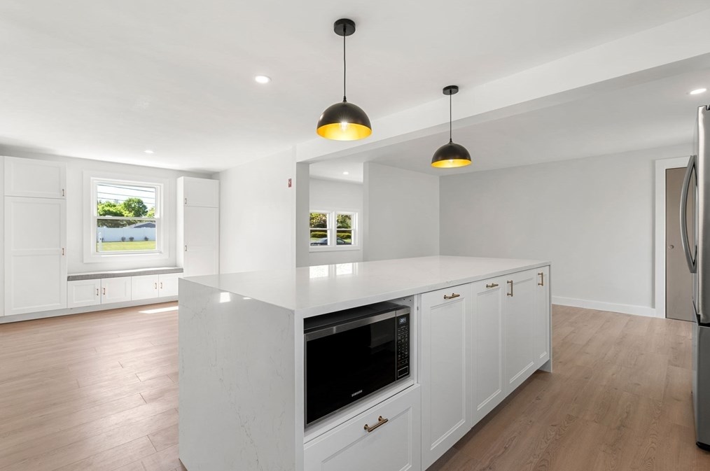 81 Burley St, Danvers MA 01923-2330 exterior