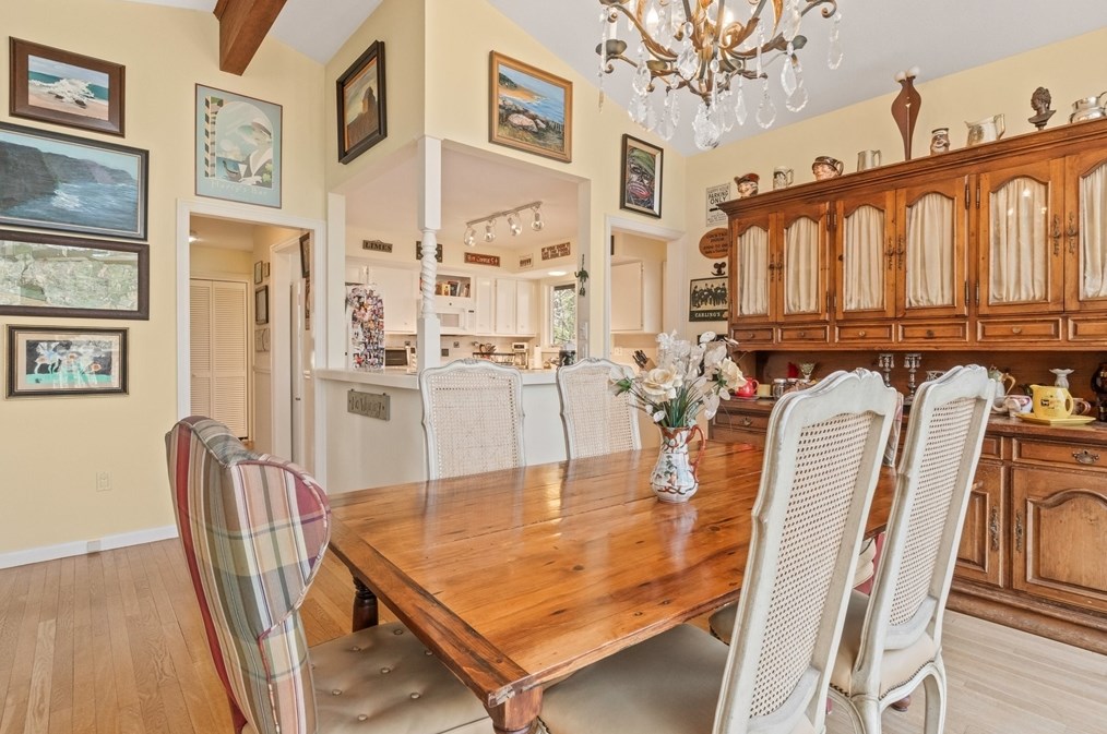 222 Chippingstone Rd, Chatham MA 02633-1201 exterior