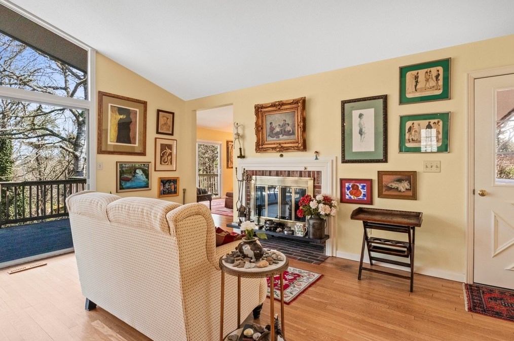 222 Chippingstone Rd, Chatham MA 02633-1201 exterior