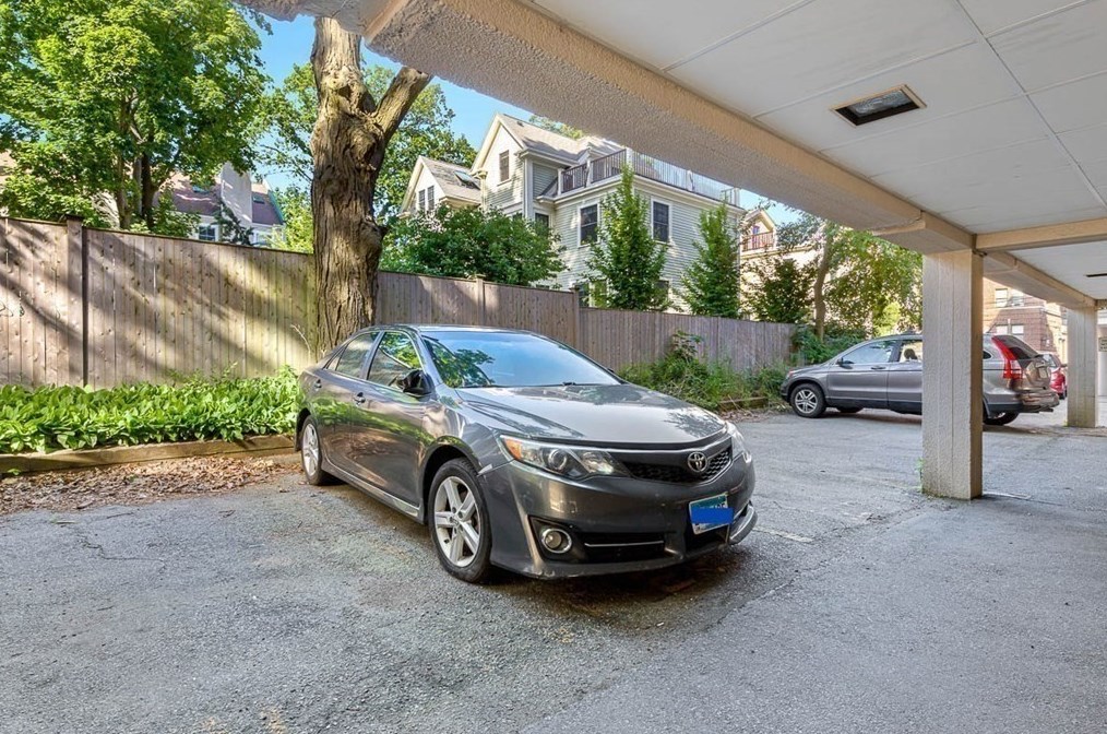 4 Trowbridge St, Cambridge MA  02138-5307 exterior