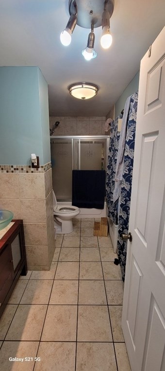 81 Blossom St, Chelsea MA  02150-1933 exterior