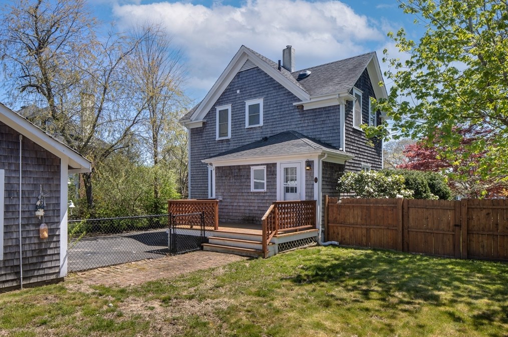 35 Highland Rd, Wareham MA 02571-1443 exterior