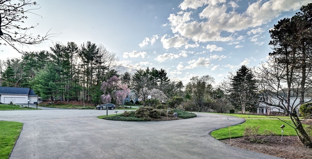 14 Seneca Rd, Canton MA 02021-1251 exterior