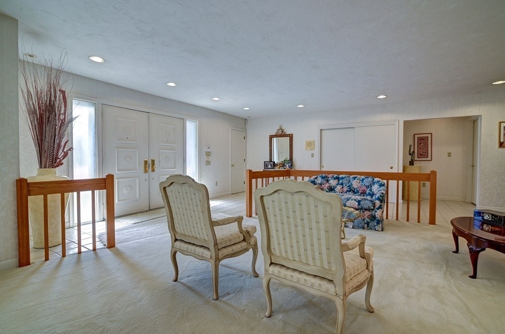 14 Seneca Rd, Canton MA 02021-1251 exterior