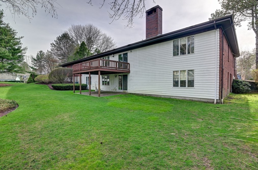 14 Seneca Rd, Canton MA 02021-1251 exterior