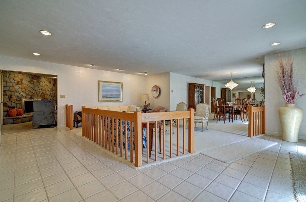 14 Seneca Rd, Canton MA 02021-1251 exterior