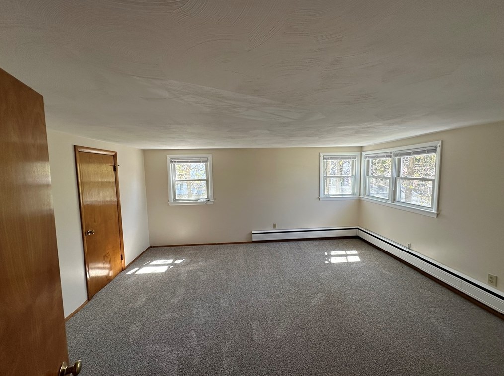 50 Camden St, South Hadley MA  01075-1806 exterior