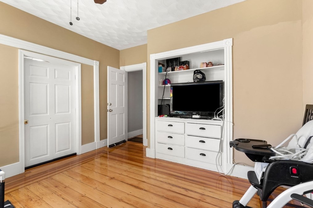 117 Draper St, Boston MA exterior