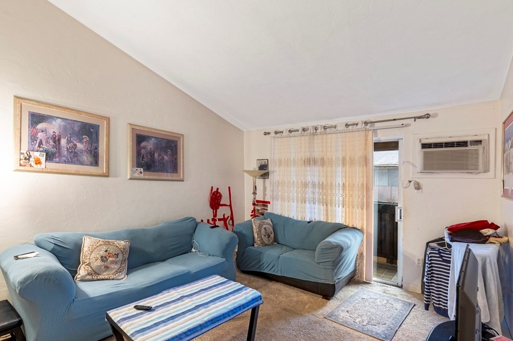 556 Mill St, Worcester MA  01602-2447 exterior