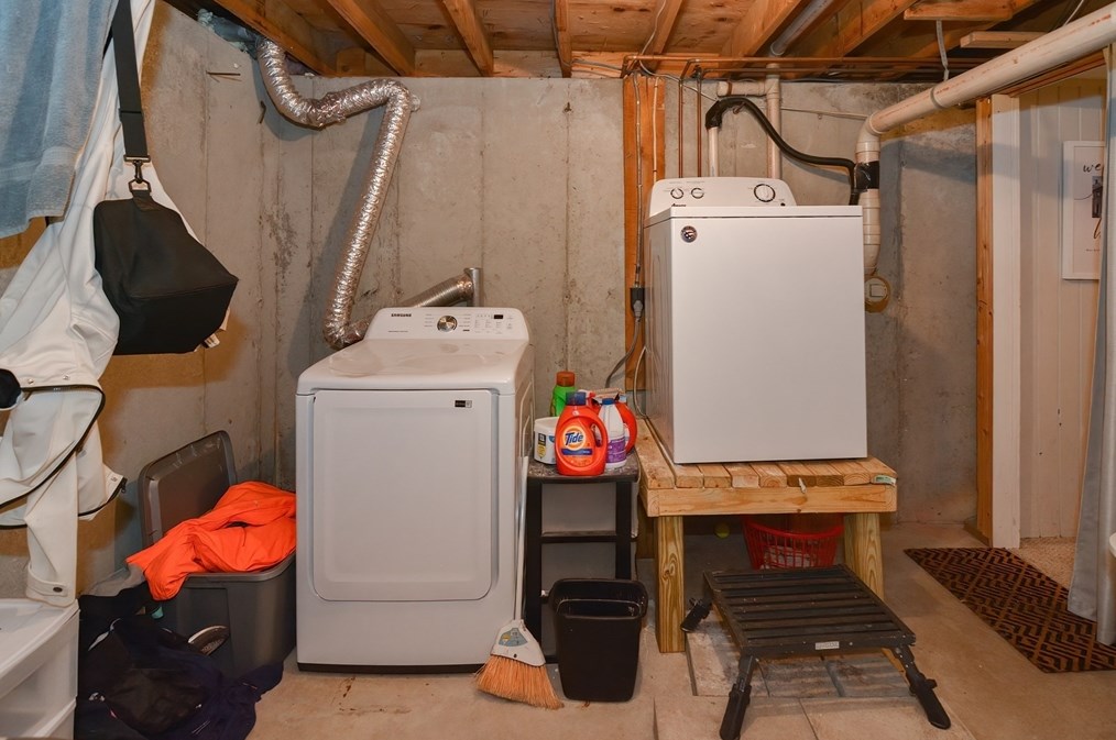 143 Meadow Rd, Plymouth MA 02360-4783 exterior