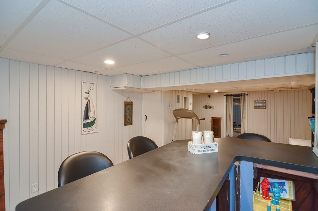 143 Meadow Rd, Plymouth MA 02360-4783 exterior