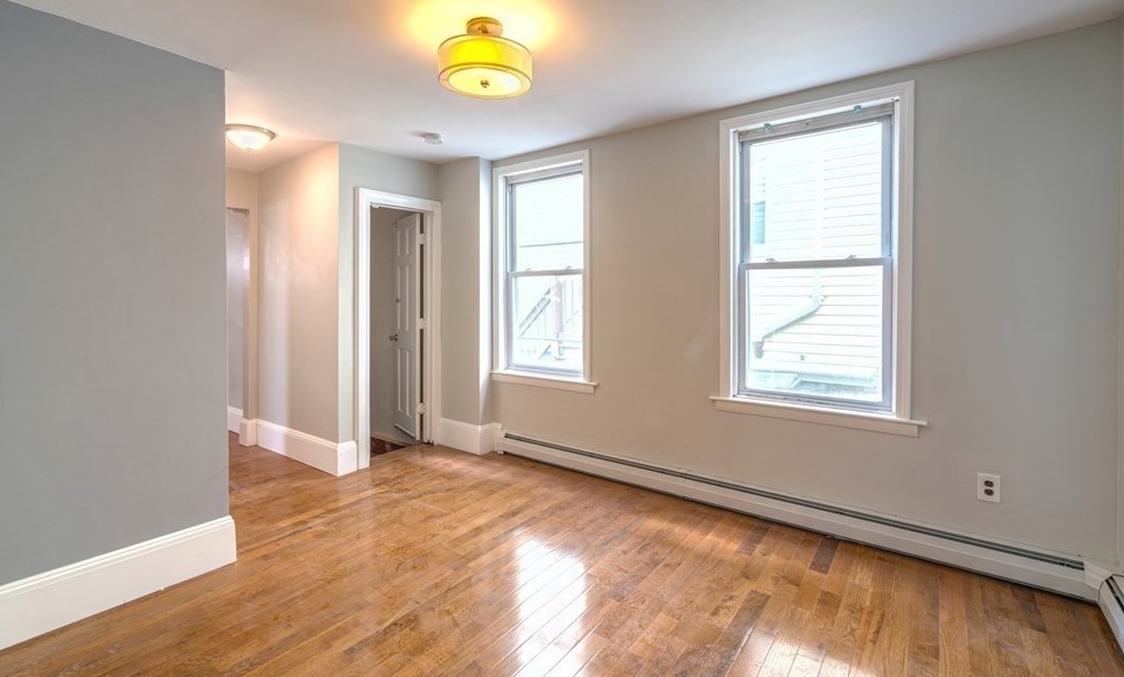 85 Marlborough St, Chelsea MA  02150-2910 exterior