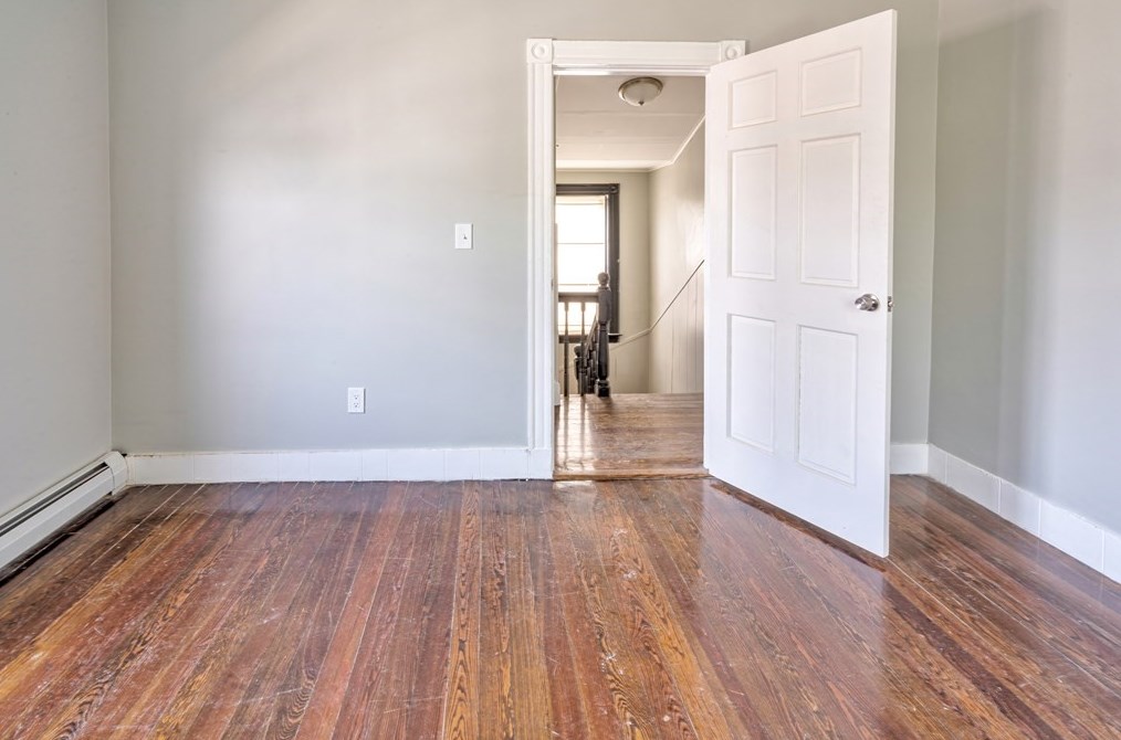 85 Marlborough St, Chelsea MA  02150-2910 exterior